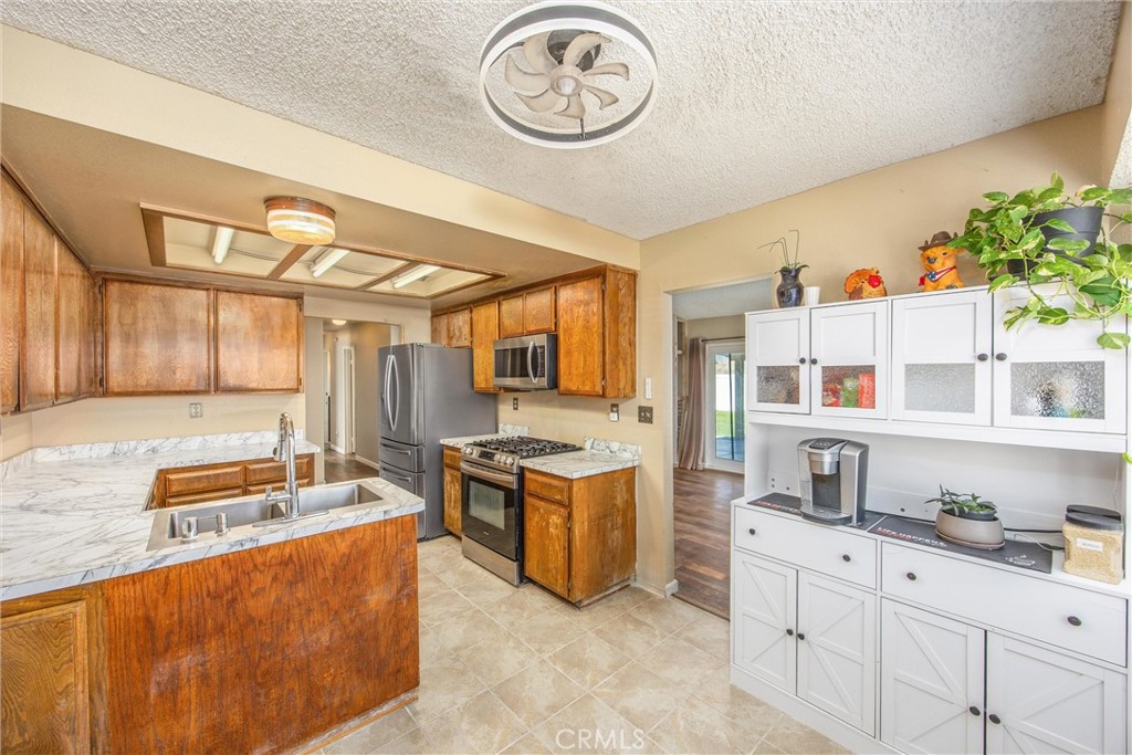 14742 Rivers Edge Road Helendale, CA 92342 - Photo 14 of 39 Gallery Image 14
