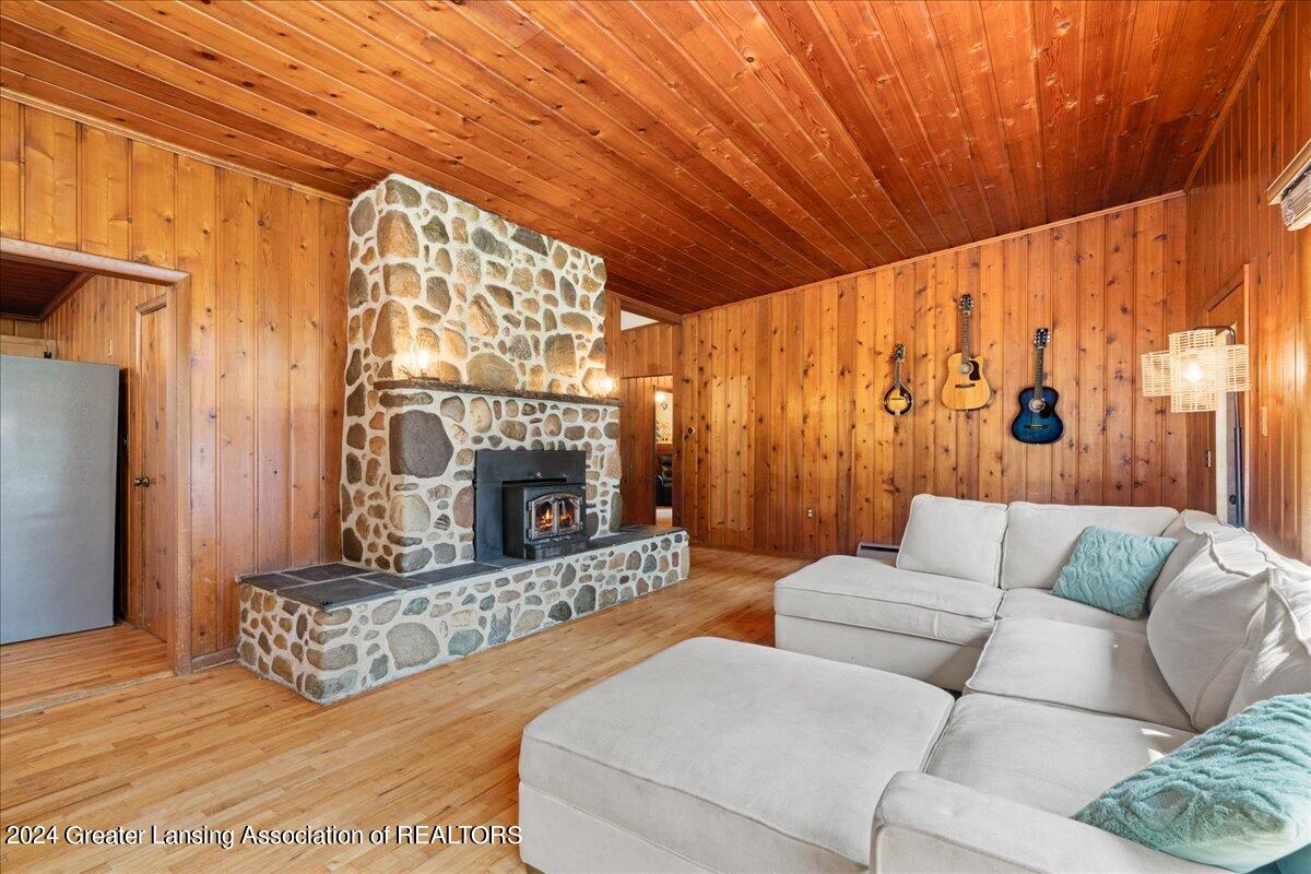 1690 Milton Road Williamston, MI 48895 - Photo 15 of 43 33-Media Jett - 32