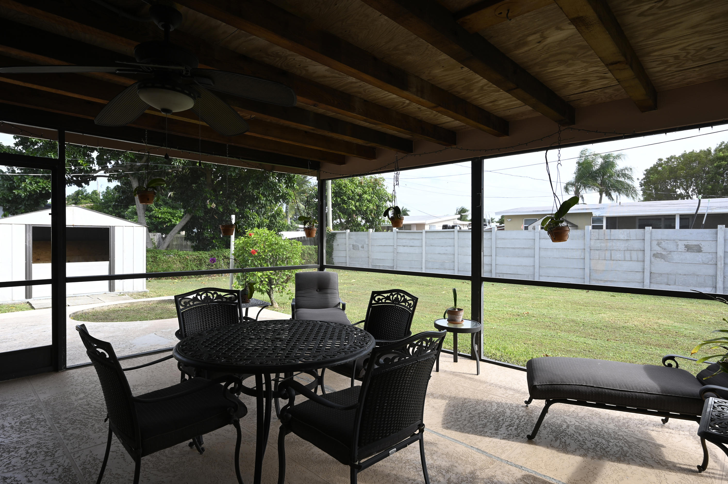 349 Pinehurst Road Palm Springs, FL 33461 - Photo 3 of 9 Arruza_191001_0023