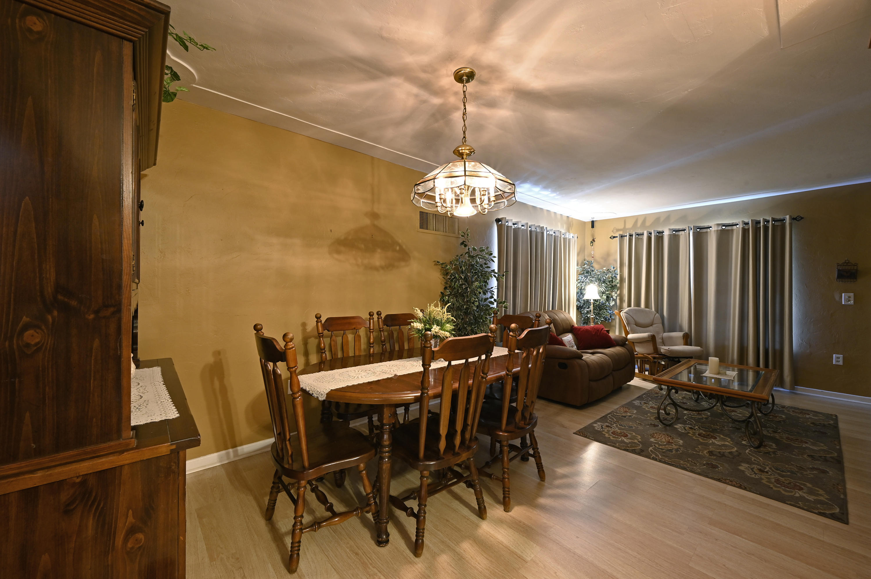 349 Pinehurst Road Palm Springs, FL 33461 - Photo 5 of 9 Arruza_191001_0058