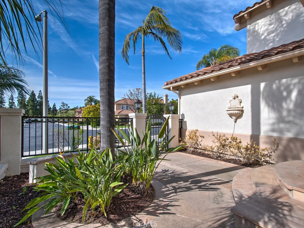 11940 North Riviera Tustin, CA 92782 - Photo 9 of 74