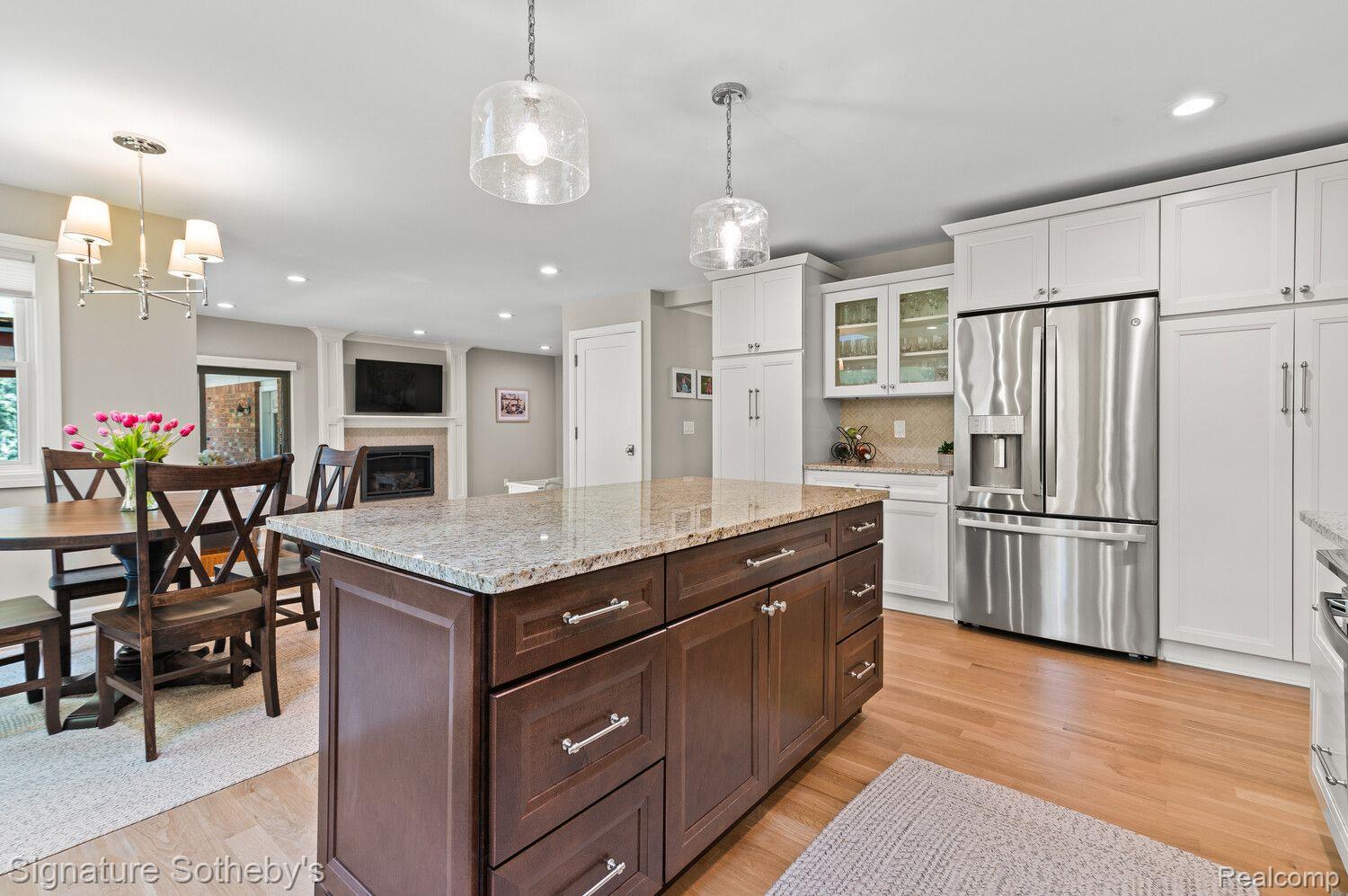 5634 Pebbleshire Road Bloomfield Hills, MI 48301 - Photo 9 of 34 Gourmet Kitchen