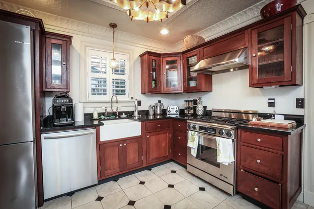 $11,000 | 3 Exchange Street, Charleston, SC 29401