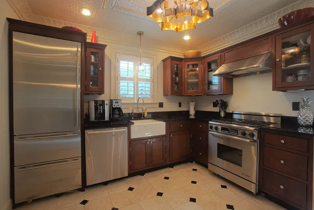 $11,000 | 3 Exchange Street, Charleston, SC 29401