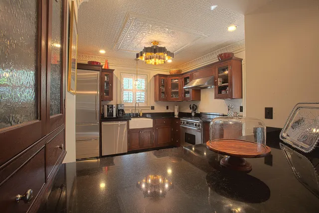 $11,000 | 3 Exchange Street, Charleston, SC 29401