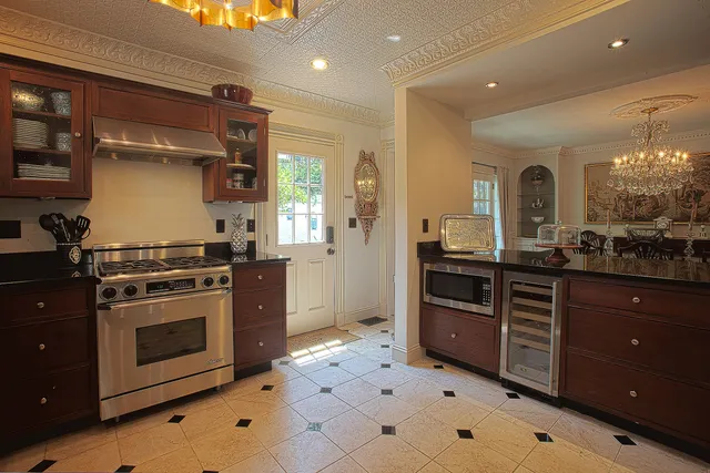 $11,000 | 3 Exchange Street, Charleston, SC 29401