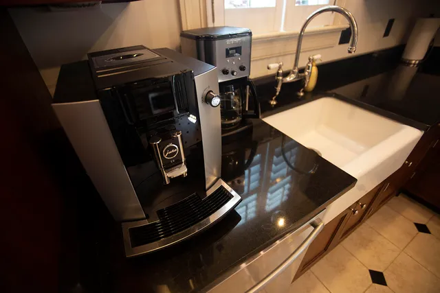 $11,000 | 3 Exchange Street, Charleston, SC 29401