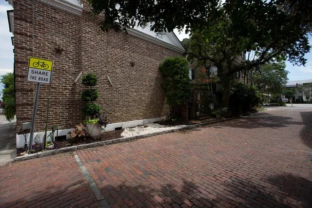 $11,000 | 3 Exchange Street, Charleston, SC 29401