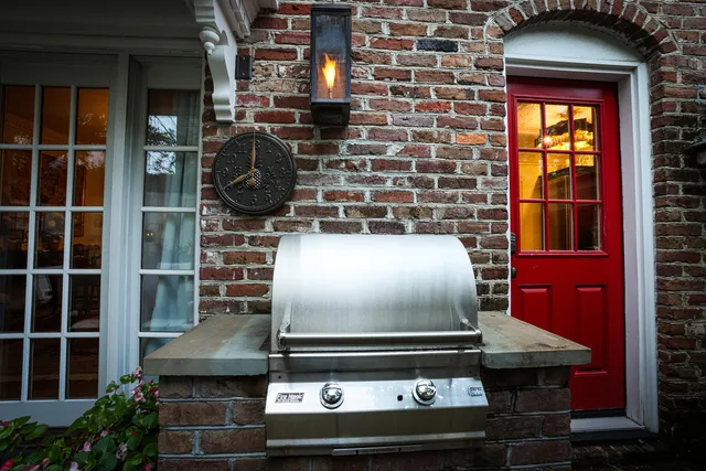 $11,000 | 3 Exchange Street, Charleston, SC 29401