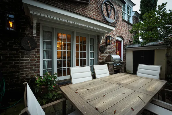 $11,000 | 3 Exchange Street, Charleston, SC 29401