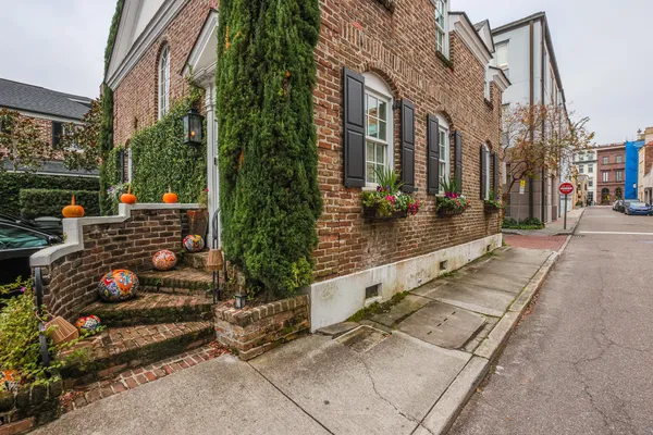 $11,000 | 3 Exchange Street, Charleston, SC 29401