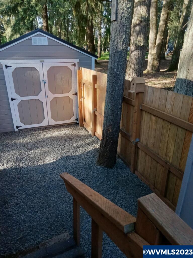 27171 Clear Lake Road, Unit 22 Eugene, OR 97402 - Photo 6 of 25