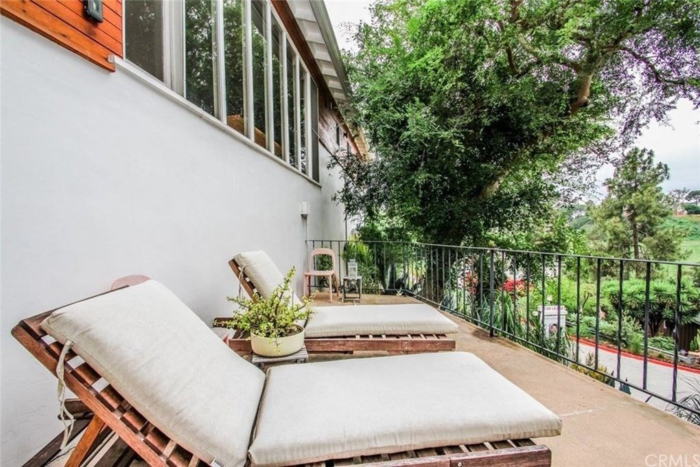 1546 Marion Drive Glendale, CA 91205 - Photo 3 of 22