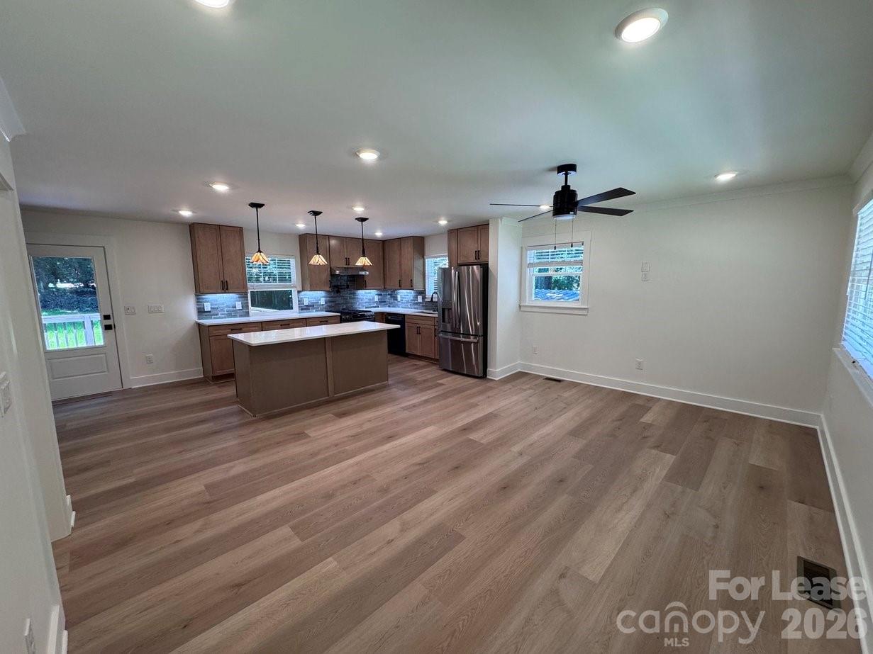 549 Manhasset Road Charlotte, NC 28209 - Photo 7 of 35