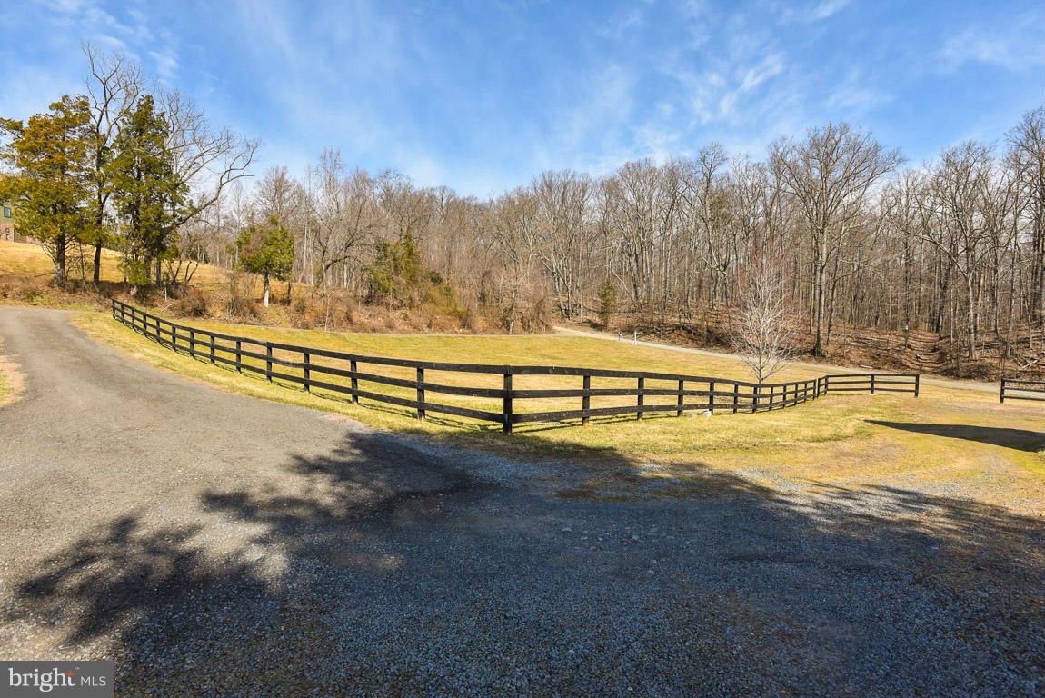 5559 Coon Tree Road The Plains, VA 20198 - Photo 2 of 25 Exterior (General)