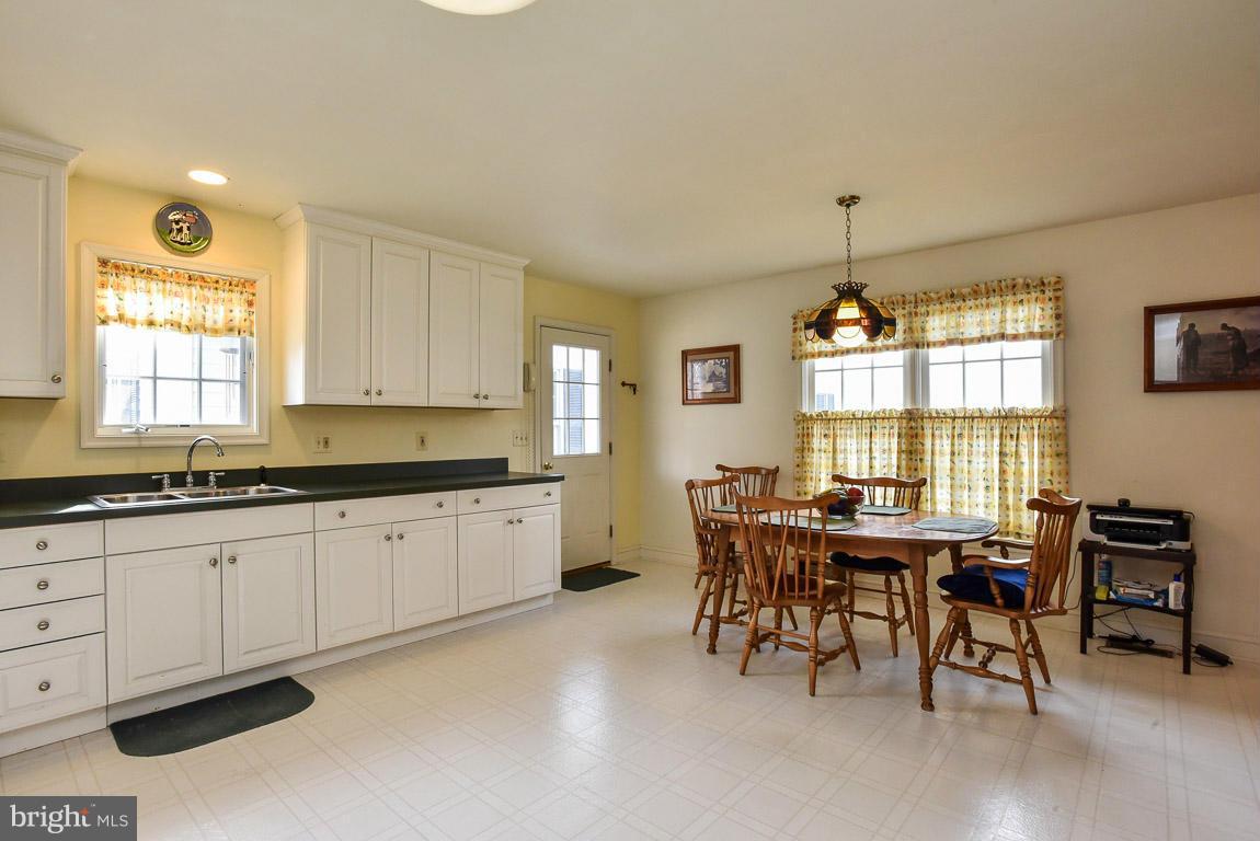 5559 Coon Tree Road The Plains, VA 20198 - Photo 14 of 25 Kitchen