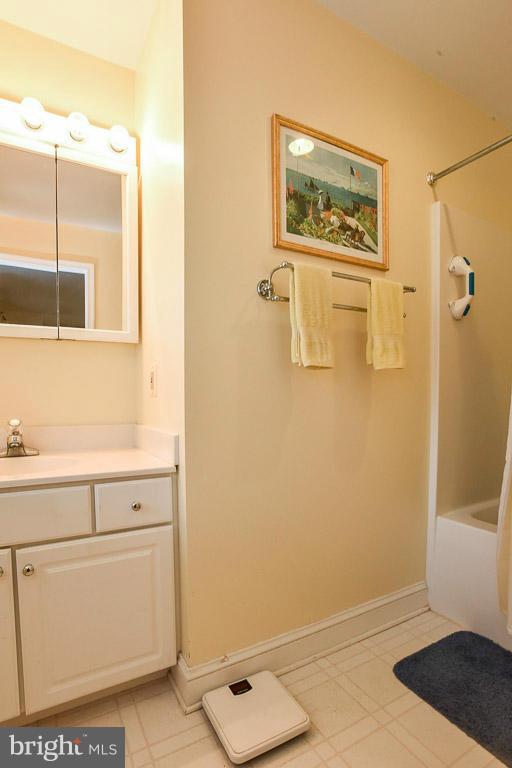5559 Coon Tree Road The Plains, VA 20198 - Photo 23 of 25 Bath