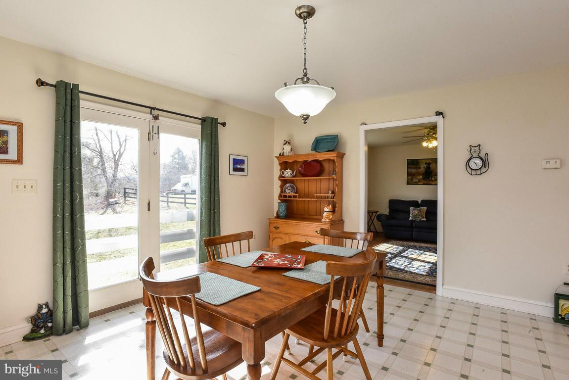 5559 Coon Tree Road The Plains, VA 20198 - Photo 6 of 25 Kitchen