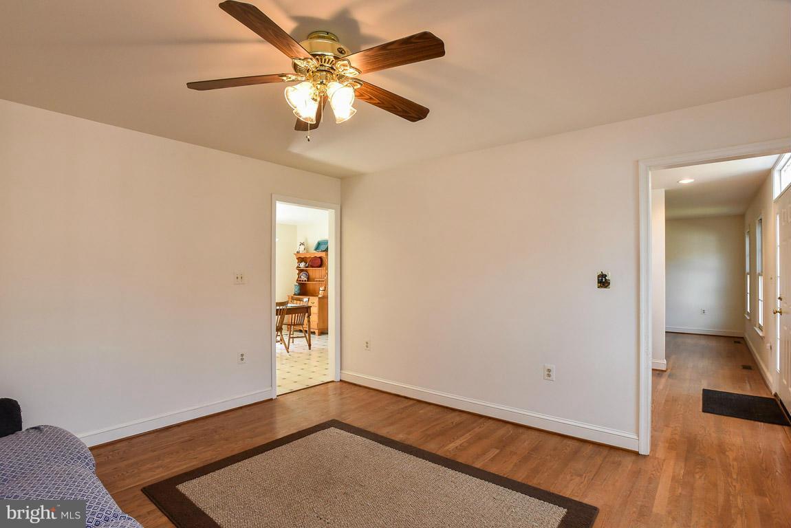 5559 Coon Tree Road The Plains, VA 20198 - Photo 7 of 25 Living Room