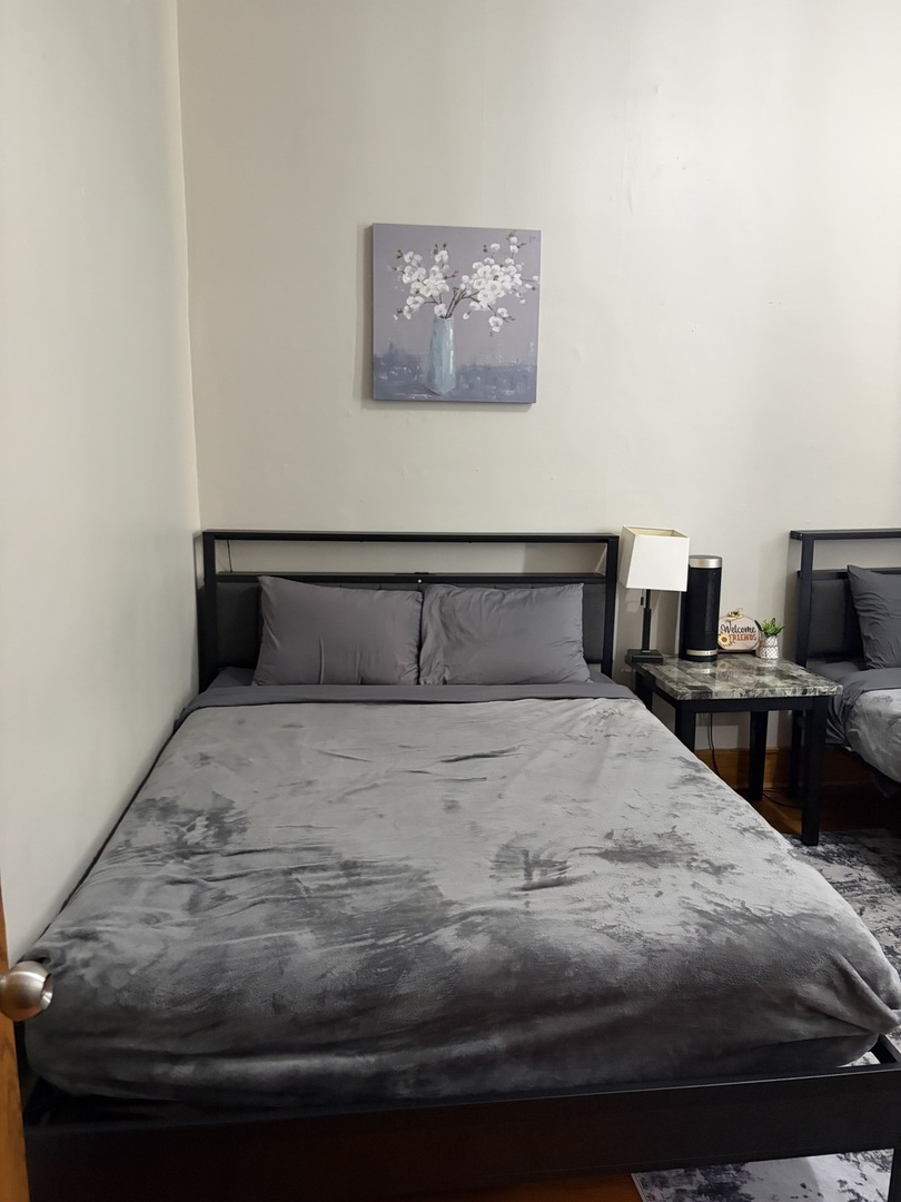 441 East 42nd Street Chicago, IL 60653 - Photo 16 of 41