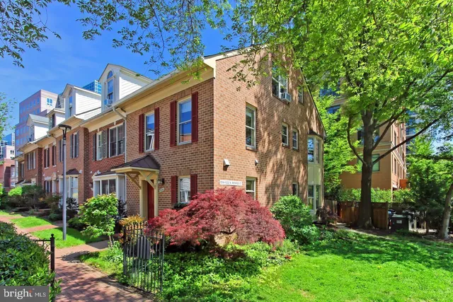 $6,700 | 1024 North Monroe Street, Arlington, VA 22201