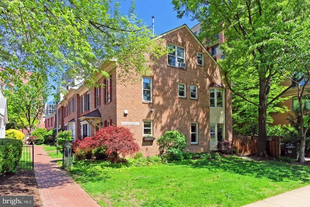 $6,700 | 1024 North Monroe Street, Arlington, VA 22201