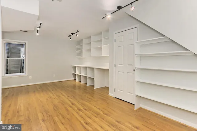 $6,700 | 1024 North Monroe Street, Arlington, VA 22201