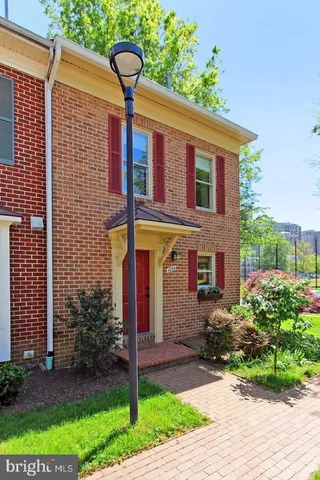 $6,700 | 1024 North Monroe Street, Arlington, VA 22201