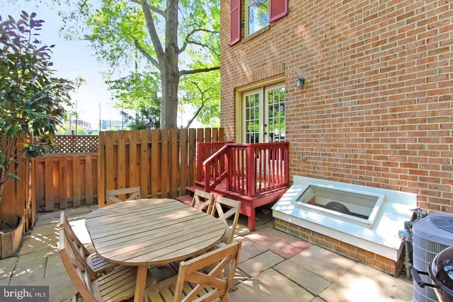 $6,700 | 1024 North Monroe Street, Arlington, VA 22201