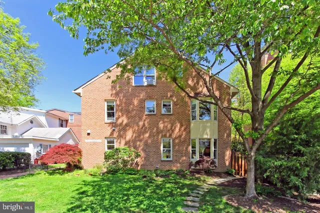 $6,700 | 1024 North Monroe Street, Arlington, VA 22201