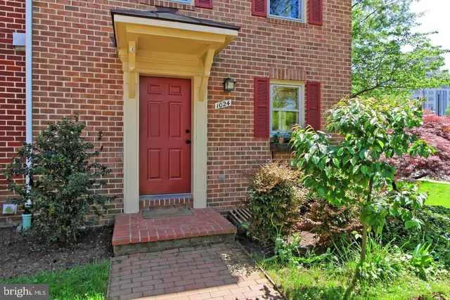 $6,700 | 1024 North Monroe Street, Arlington, VA 22201