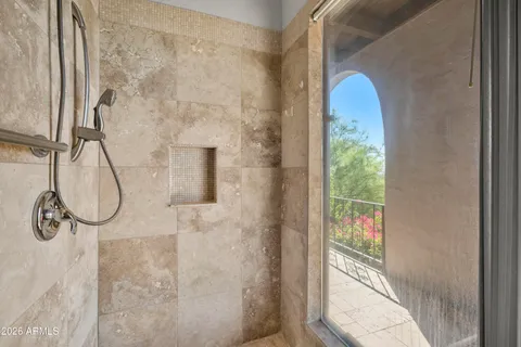 $4,100,000 | 6900 North Highlands Drive, Paradise Valley, AZ 85253