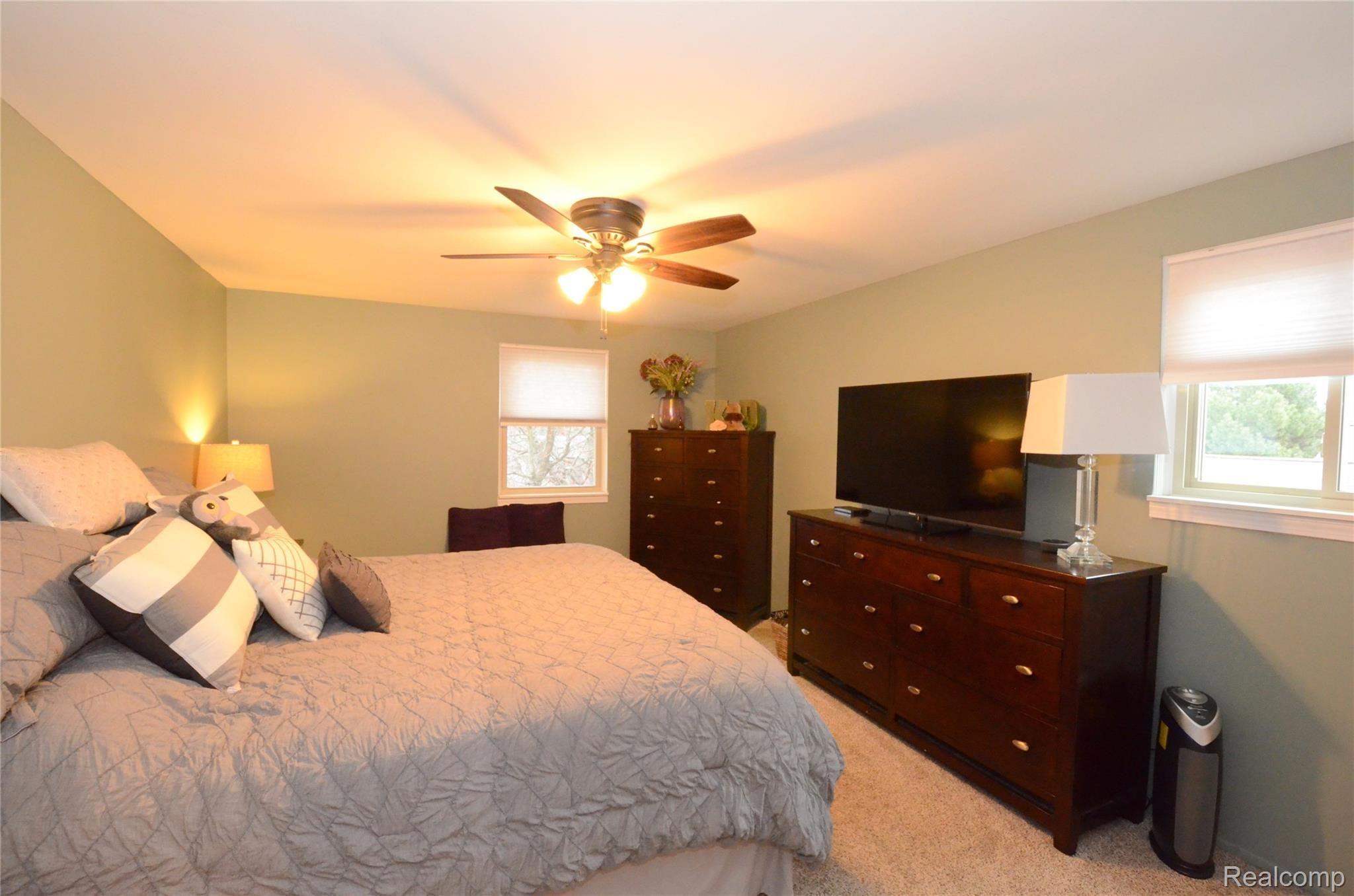 42747 Keystone Canton, MI 48187 - Photo 29 of 42 DSC_9717.JPG