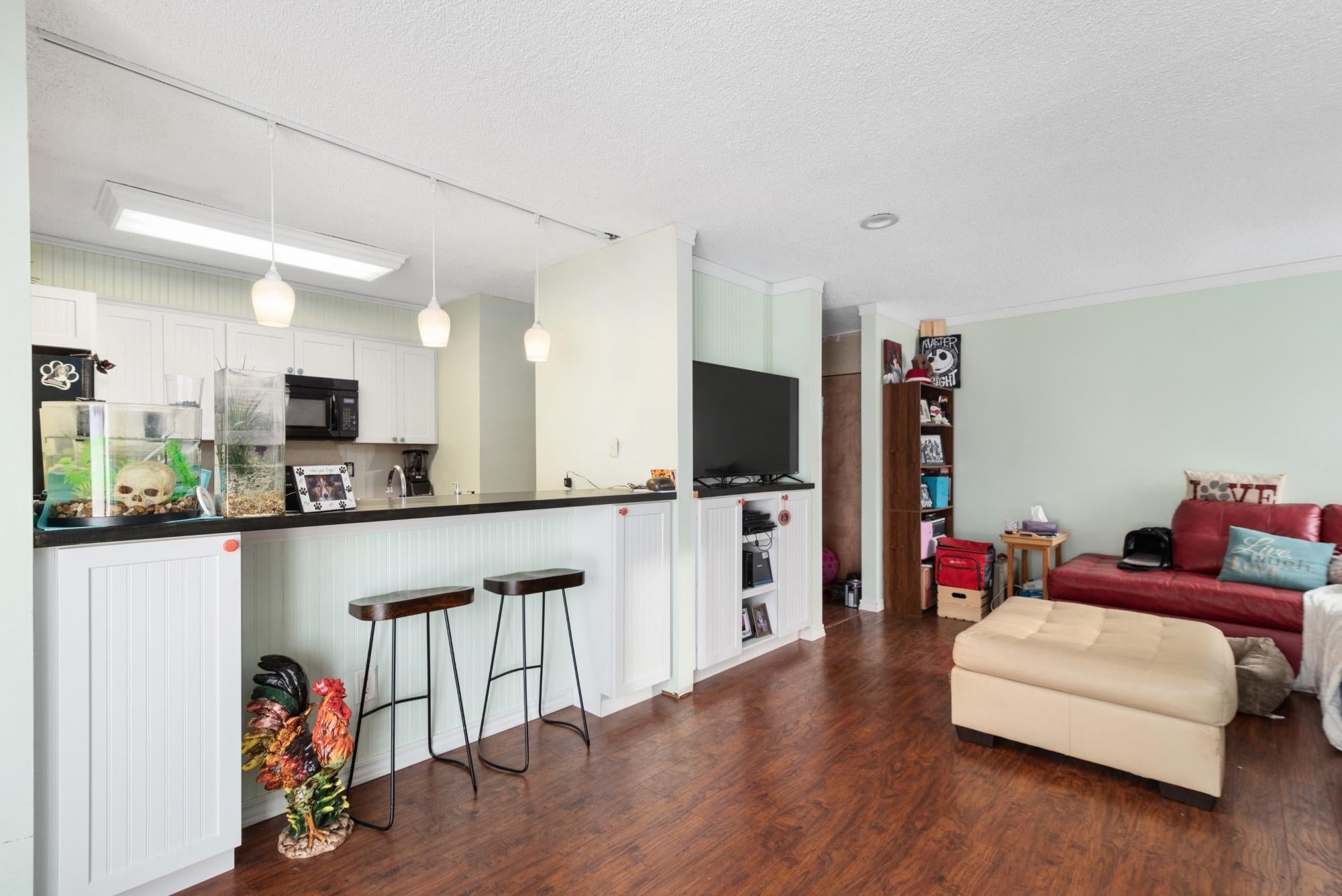 927 Spring Street Petoskey, MI 49770 - Photo 5 of 17 Gallery Image 5