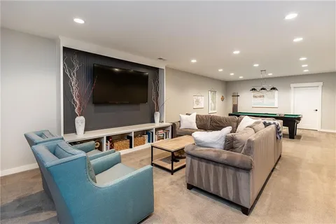 $1,950,000 | 8900 Mohawk Lane, Leawood, KS 66206