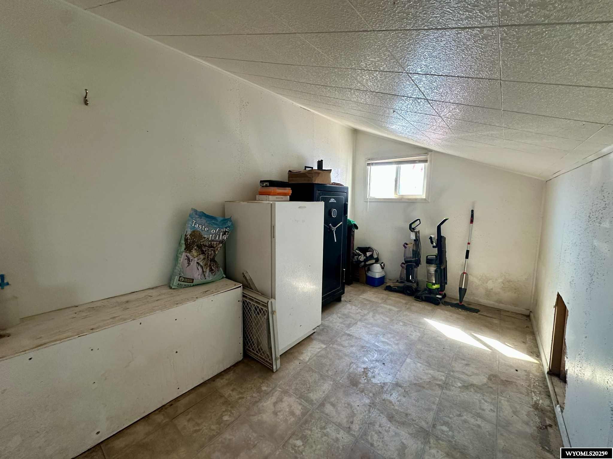 307 West 2 Street Shoshoni, WY 82649 - Photo 13 of 32