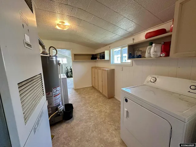 $160,000 | 307 West 2 Street, Shoshoni, WY 82649