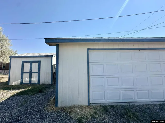 $160,000 | 307 West 2 Street, Shoshoni, WY 82649