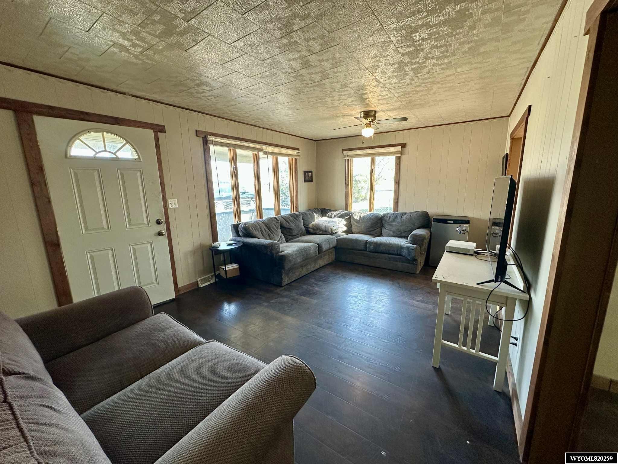 307 West 2 Street Shoshoni, WY 82649 - Photo 3 of 32