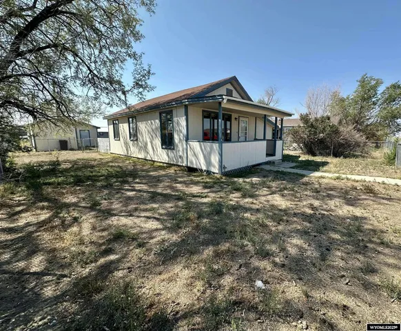 $160,000 | 307 West 2 Street, Shoshoni, WY 82649