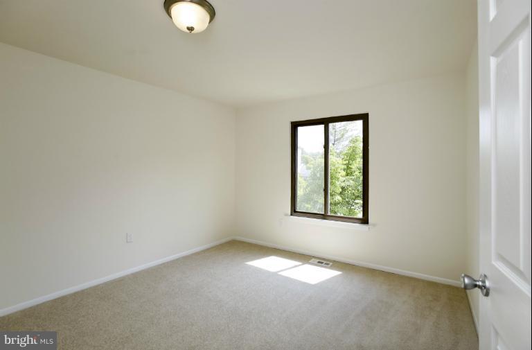 8728 Ridge Hollow Court Springfield, VA 22152 - Photo 6 of 29 Bedroom