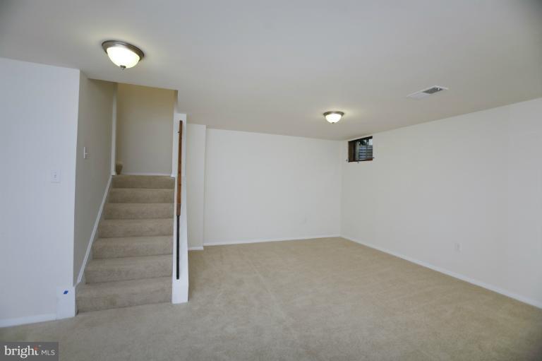 8728 Ridge Hollow Court Springfield, VA 22152 - Photo 8 of 29 Family Room