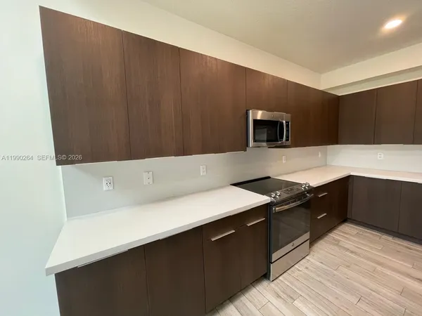 $3,150 | 4700 Northwest 84th Avenue, Unit 17, Doral, FL 33166