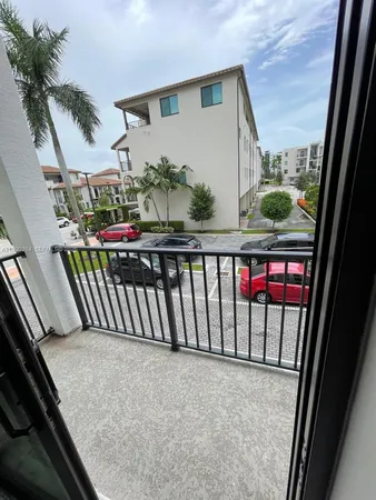 $3,150 | 4700 Northwest 84th Avenue, Unit 17, Doral, FL 33166