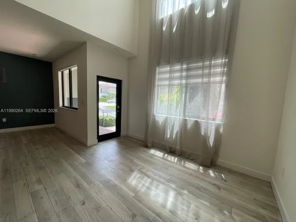 $3,150 | 4700 Northwest 84th Avenue, Unit 17, Doral, FL 33166