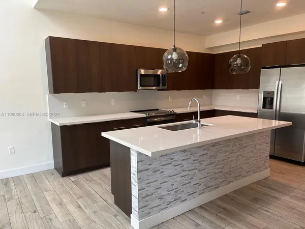 $3,150 | 4700 Northwest 84th Avenue, Unit 17, Doral, FL 33166