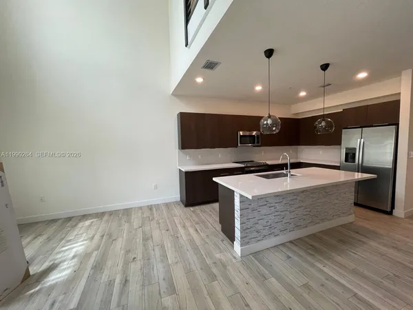 $3,150 | 4700 Northwest 84th Avenue, Unit 17, Doral, FL 33166