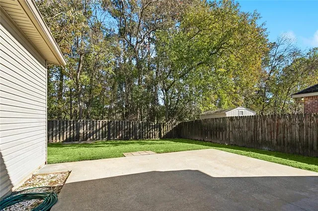 $355,000 | 305 Brown Thrasher Loop South, Madisonville, LA 70447