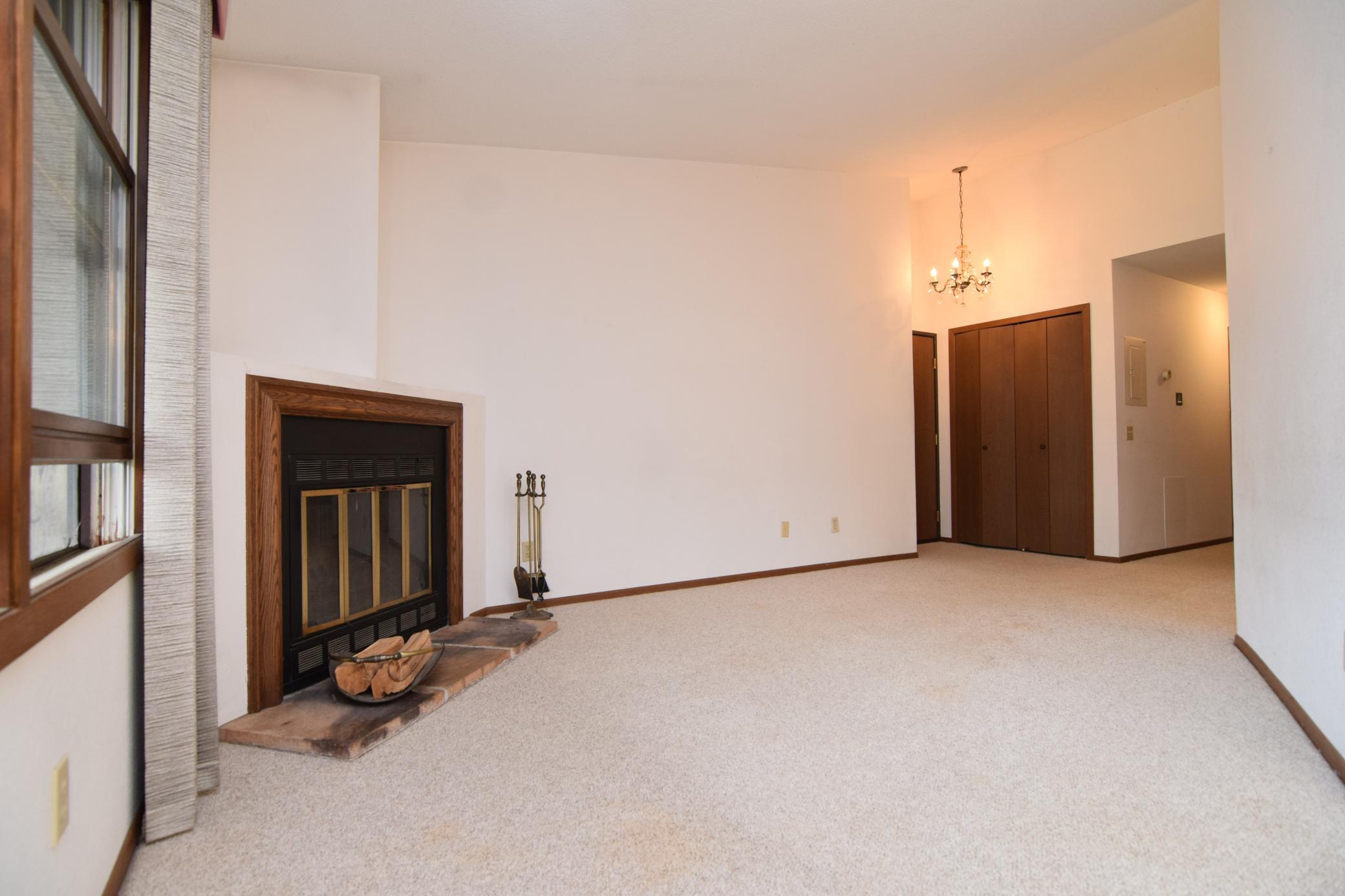 11039 Oregon Circle Bloomington, MN 55438 - Photo 7 of 32