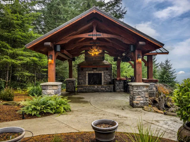 $2,995,000 | 29510 Northeast 85th Circle, Camas, WA 98607